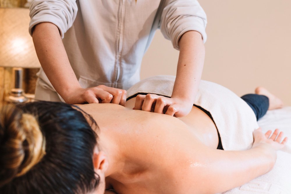 What to Expect During Your First Massage: A Beginner’s Guide to Feeling Comfortable and Confident